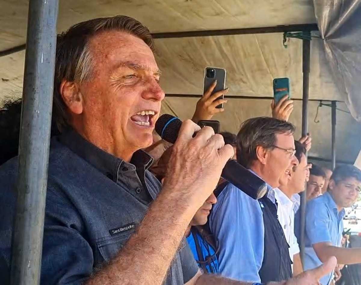 No Nordeste, Bolsonaro diz que primeira-dama é 