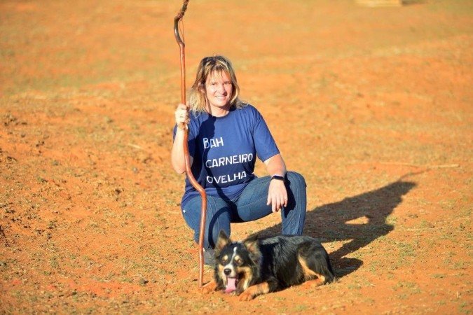  A profissional diz que ensinar sem punir é a melhor forma de preparar os cães
