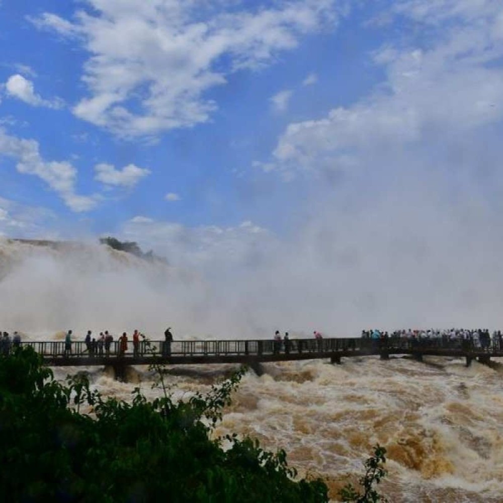 Primeiro Vídeo: Vazão das Cataratas do Iguaçu 5 vezes acima da média n