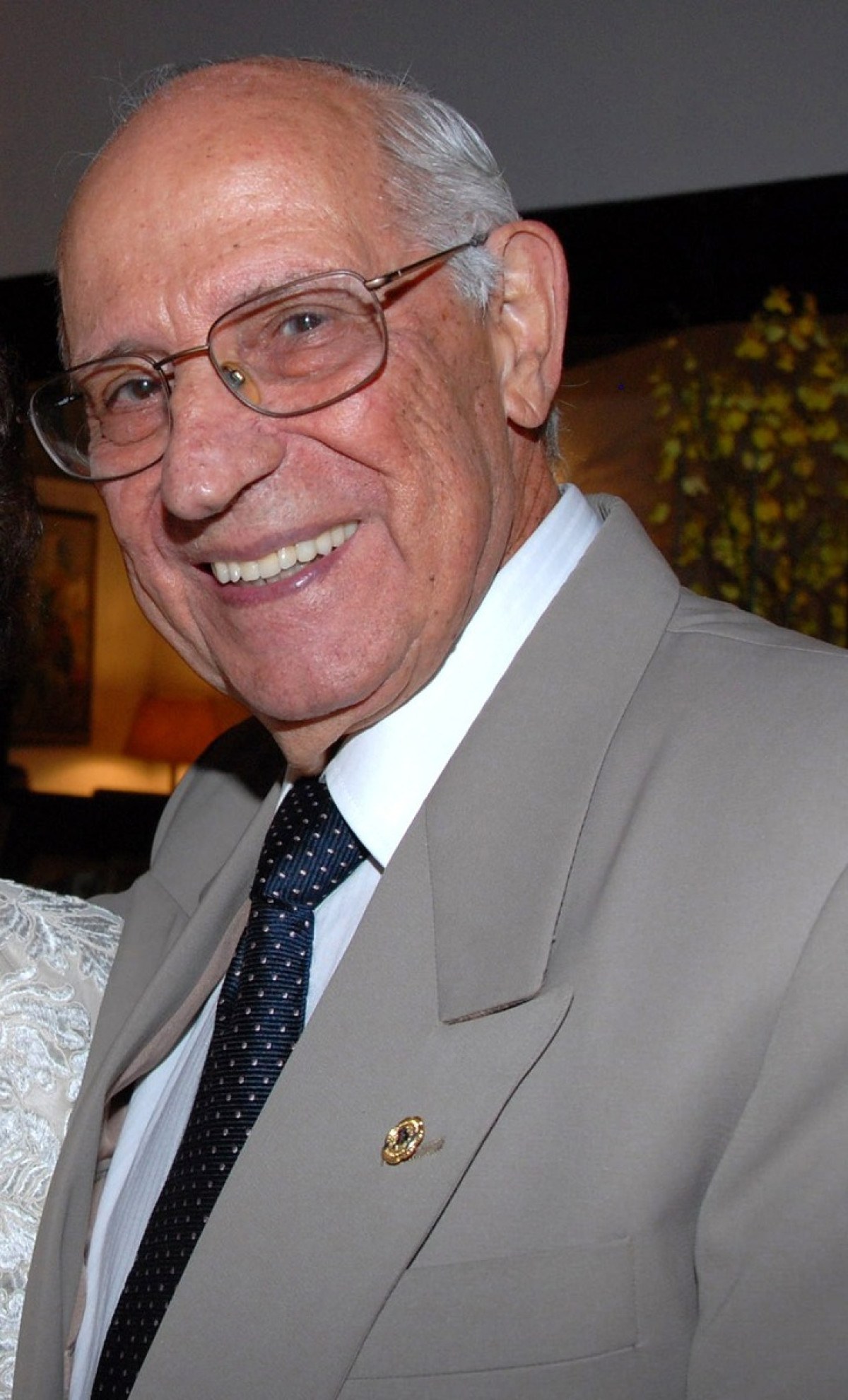 Morre cardiologista pioneiro Ely Toscano, aos 97 anos, em Brasília