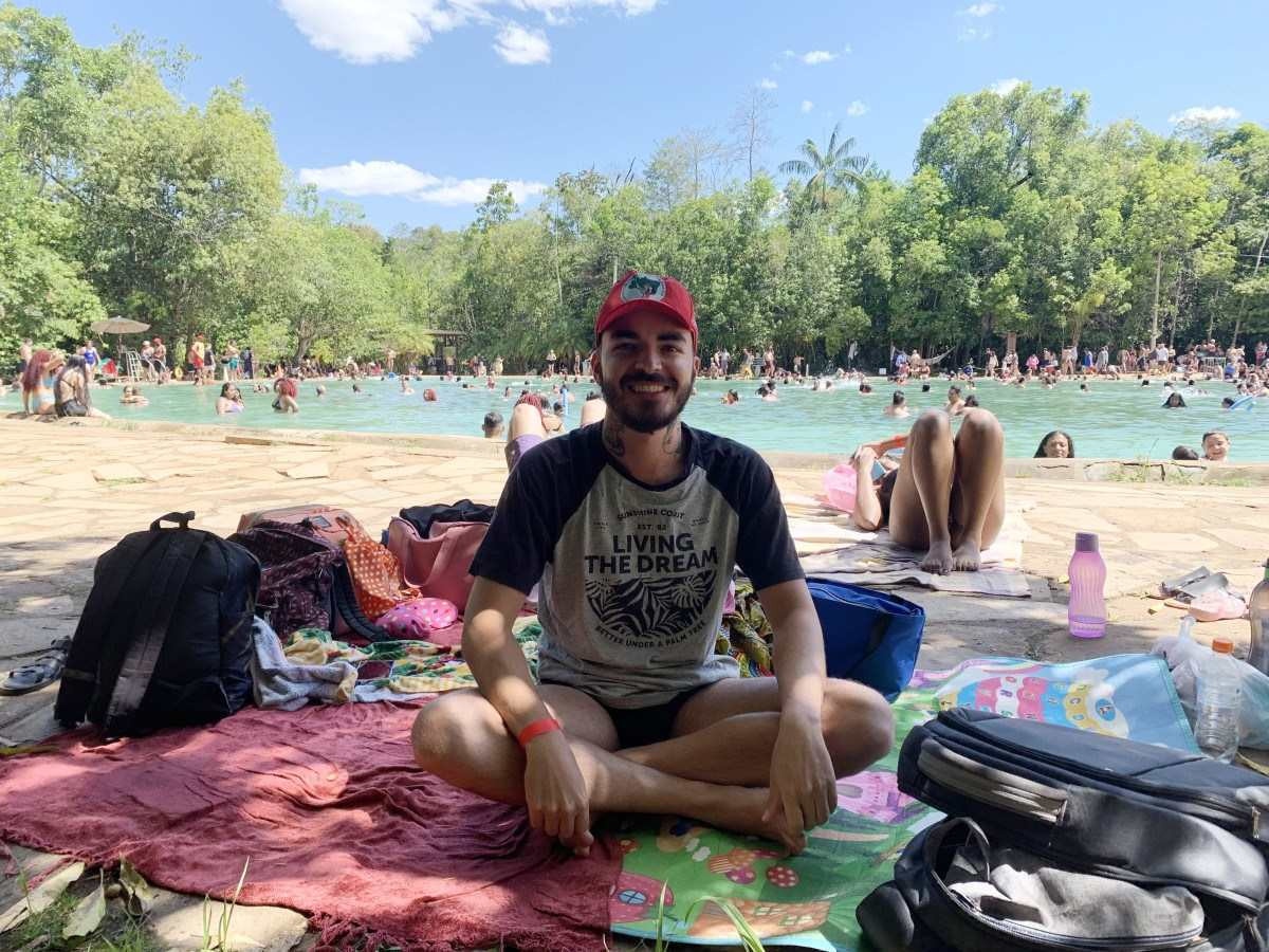 Brasilienses buscam alívio para o calor no Parque da Água Mineral