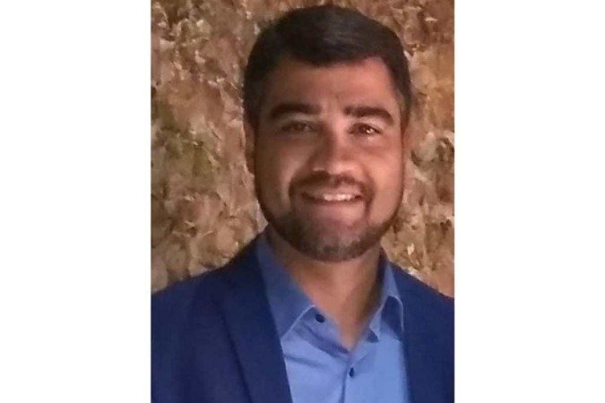 O presidente da Aspa-DF, Alexandre Veloso, afirma que muitas escolas trazem cláusulas abusivas em seus contratos
- (crédito: Arquivo pessoal) O presidente da Aspa-DF, Alexandre Veloso, afirma que muitas escolas trazem cláusulas abusivas em seus contratos
- (crédito: Arquivo pessoal)