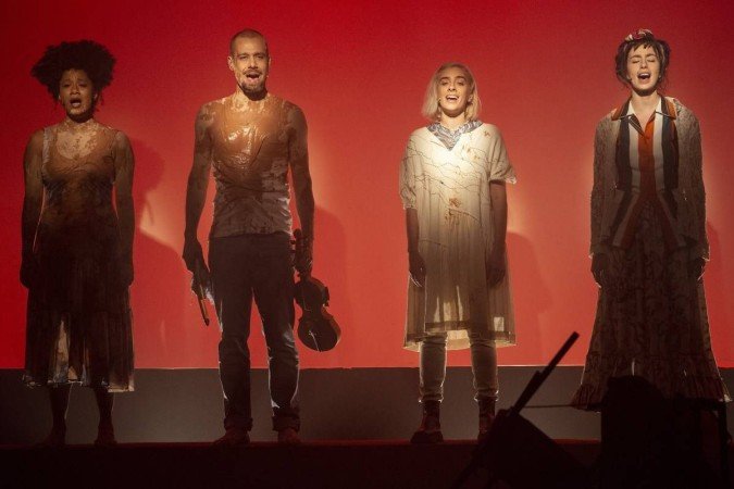 Bruno Garcia, Juliana Linhares, Hamilton Dias, Daniel Carneiro, Dani Câmara e Natasha Jascalevich fazem parte do elenco