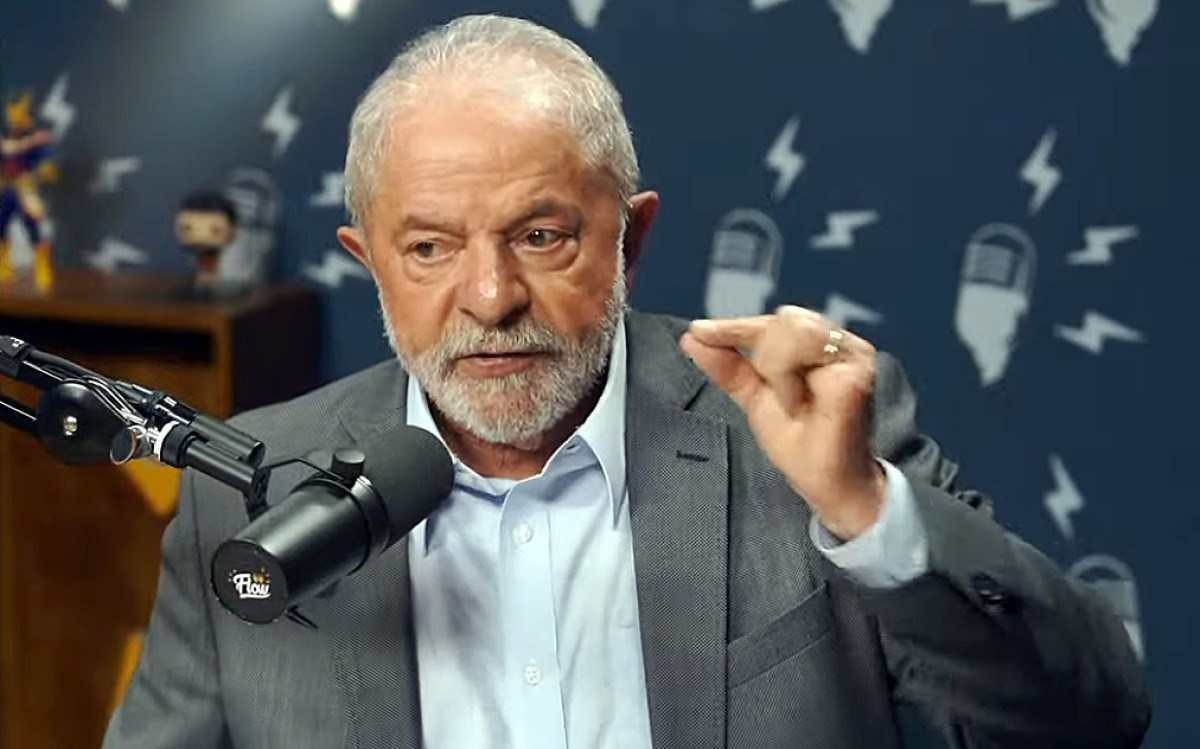 Lula critica composição do Senado para 2023 e diz que 'bobo ficou de suplente'