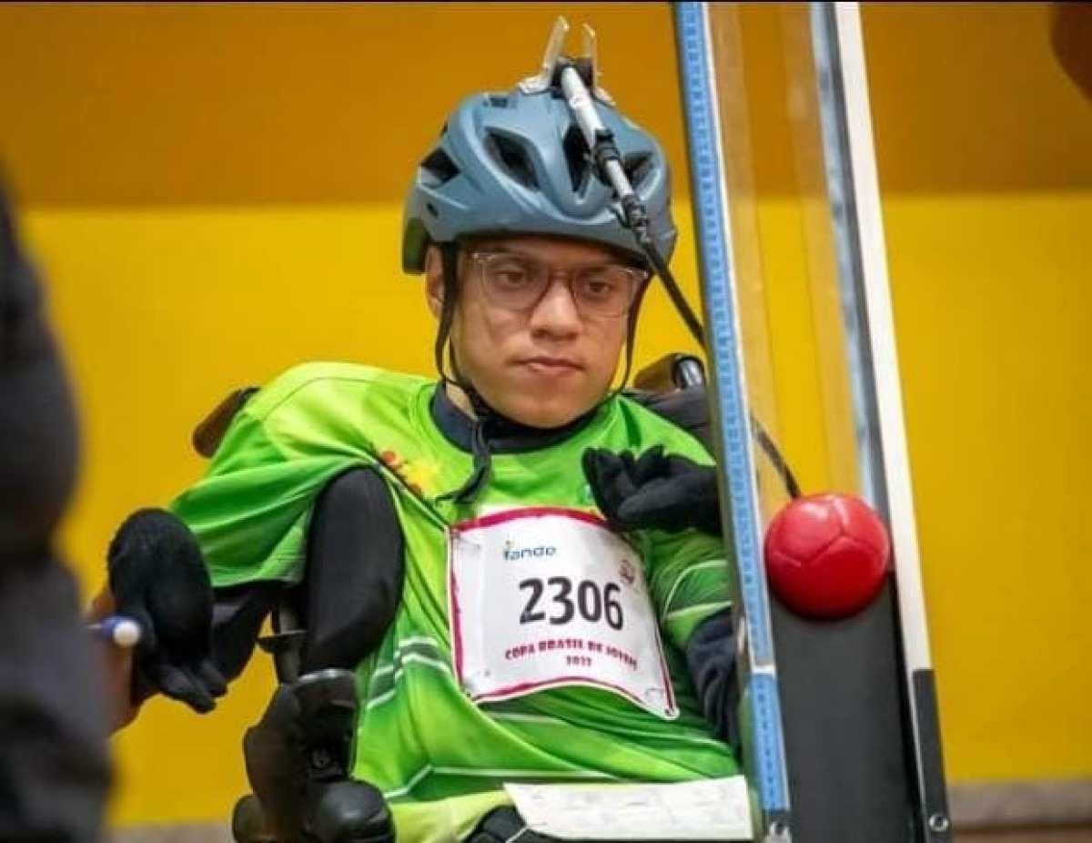 Atleta paralímpico pede doação para construção de quadra de bocha