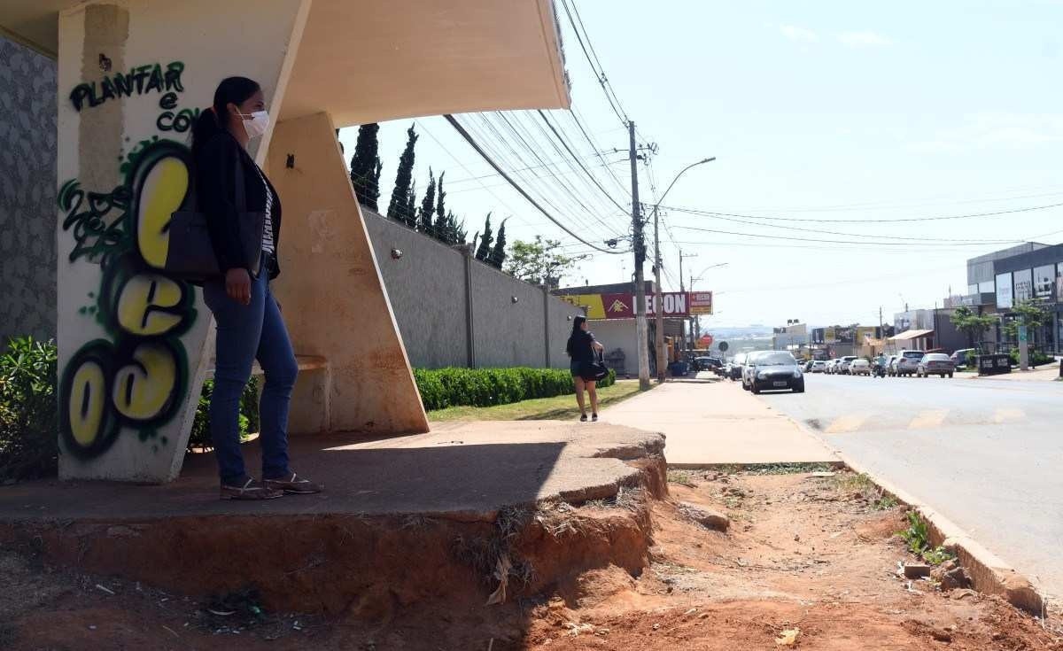 Transporte público em Vicente Pires e Park Way é precário, dizem usuários 