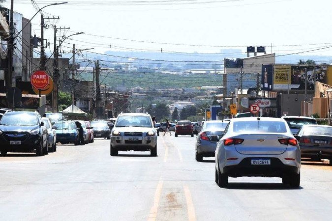  19/10/2022. Crédito: Ed Alves/CB/D.A Press. Cidades. Falta de Transporte publico em Vicente Pires e falta de paradas de Onibus. 
