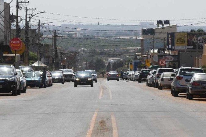  19/10/2022. Crédito: Ed Alves/CB/D.A Press. Cidades. Falta de Transporte publico em Vicente Pires e falta de paradas de Onibus. 