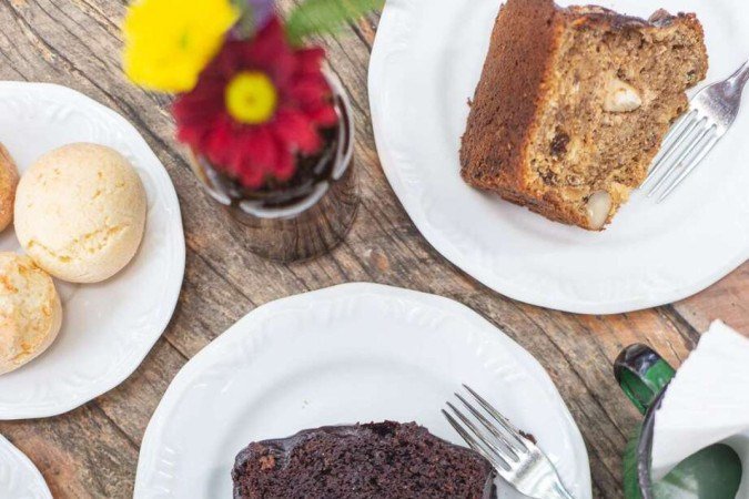 Bolo de chocolate do Ernesto Café e Bar leva banana na receita
