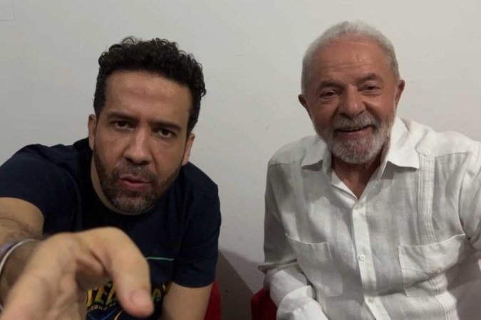 Lula durante live de Janones nesta sexta-feira (21/10) - (crédito: Reprodução/Facebook/Janones) Lula durante live de Janones nesta sexta-feira (21/10) - (crédito: Reprodução/Facebook/Janones)