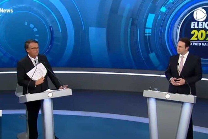 Bolsonaro durante sabatina na Record TV neste domingo (23/10) - (crédito: Reprodução/RecordTV) Bolsonaro durante sabatina na Record TV neste domingo (23/10) - (crédito: Reprodução/RecordTV)