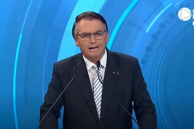 Bolsonaro durante sabatina na Record TV neste domingo (23/10) - (crédito: Reproduçãoo/RecordTV) Bolsonaro durante sabatina na Record TV neste domingo (23/10) - (crédito: Reproduçãoo/RecordTV)