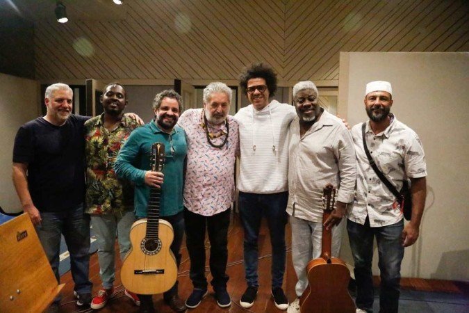 Moacyr Luz (C): amizades construídas na boemia carioca rendem obra virtuosa