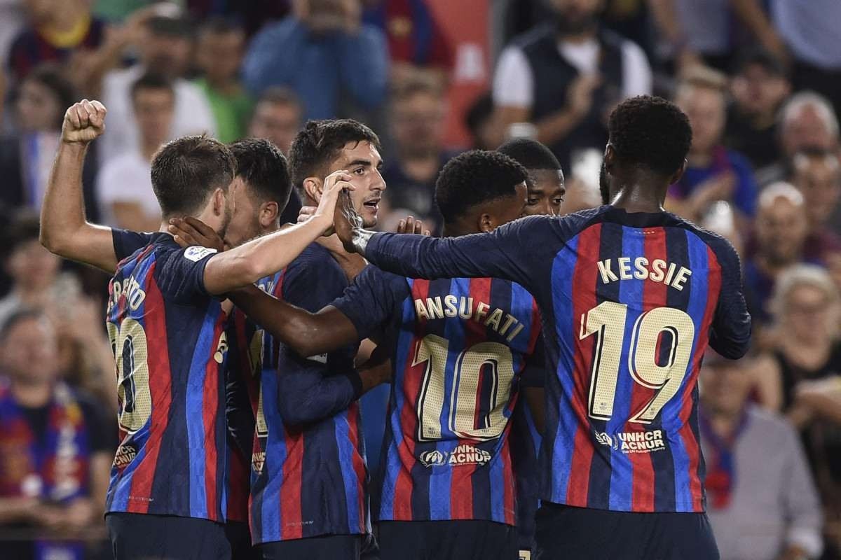 Inter goleia Plzen, se classifica e elimina Barcelona da Liga dos Campeões