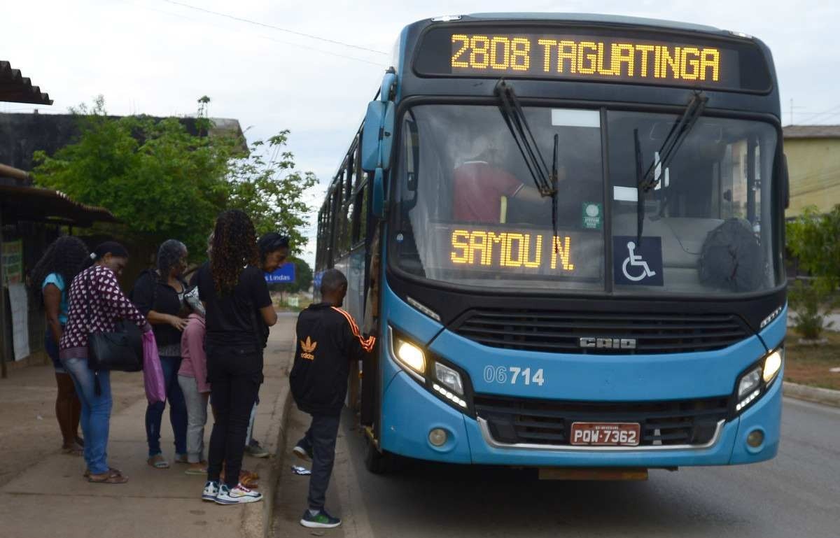 Motoristas de ônibus de Águas Lindas entram em greve nesta segunda (12/6)