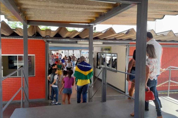 Votação no  Centro Educacional 01, de Planaltina,