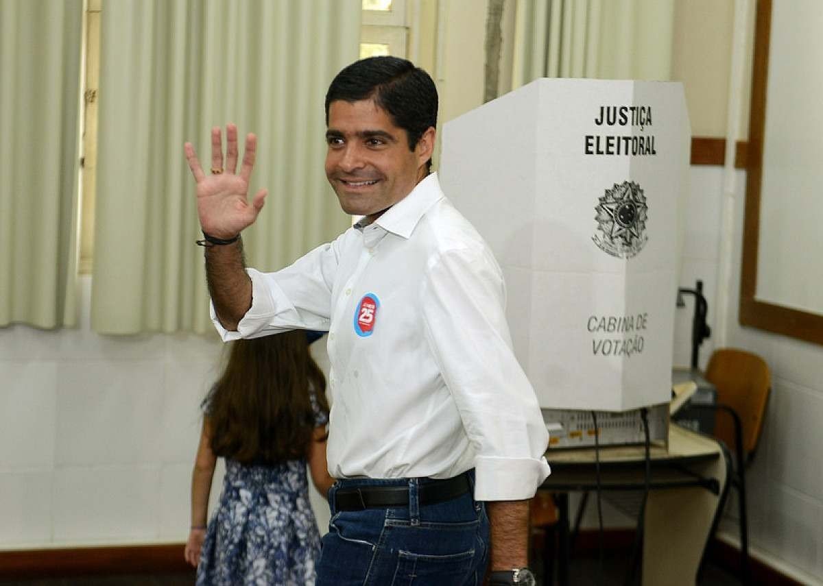 ACM Neto, candidato do União Brasil ao governo, vota na Bahia 