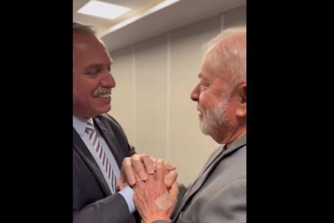 Presidente eleito Lula e presidente da Argentina reúnem-se em São Paulo 31/10