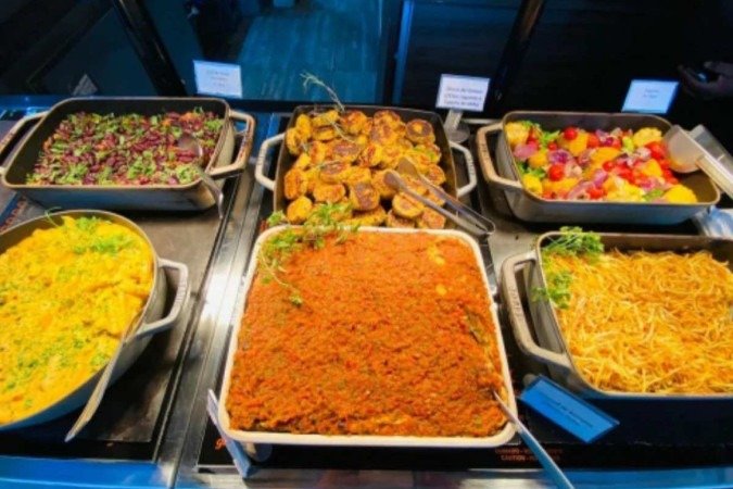 O Supren Verda oferece um variado e colorido bufê