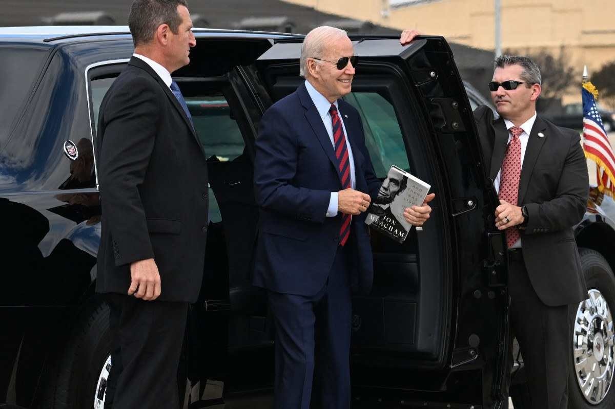 Biden apoia democratas na Flórida antes das eleições de meio de mandato