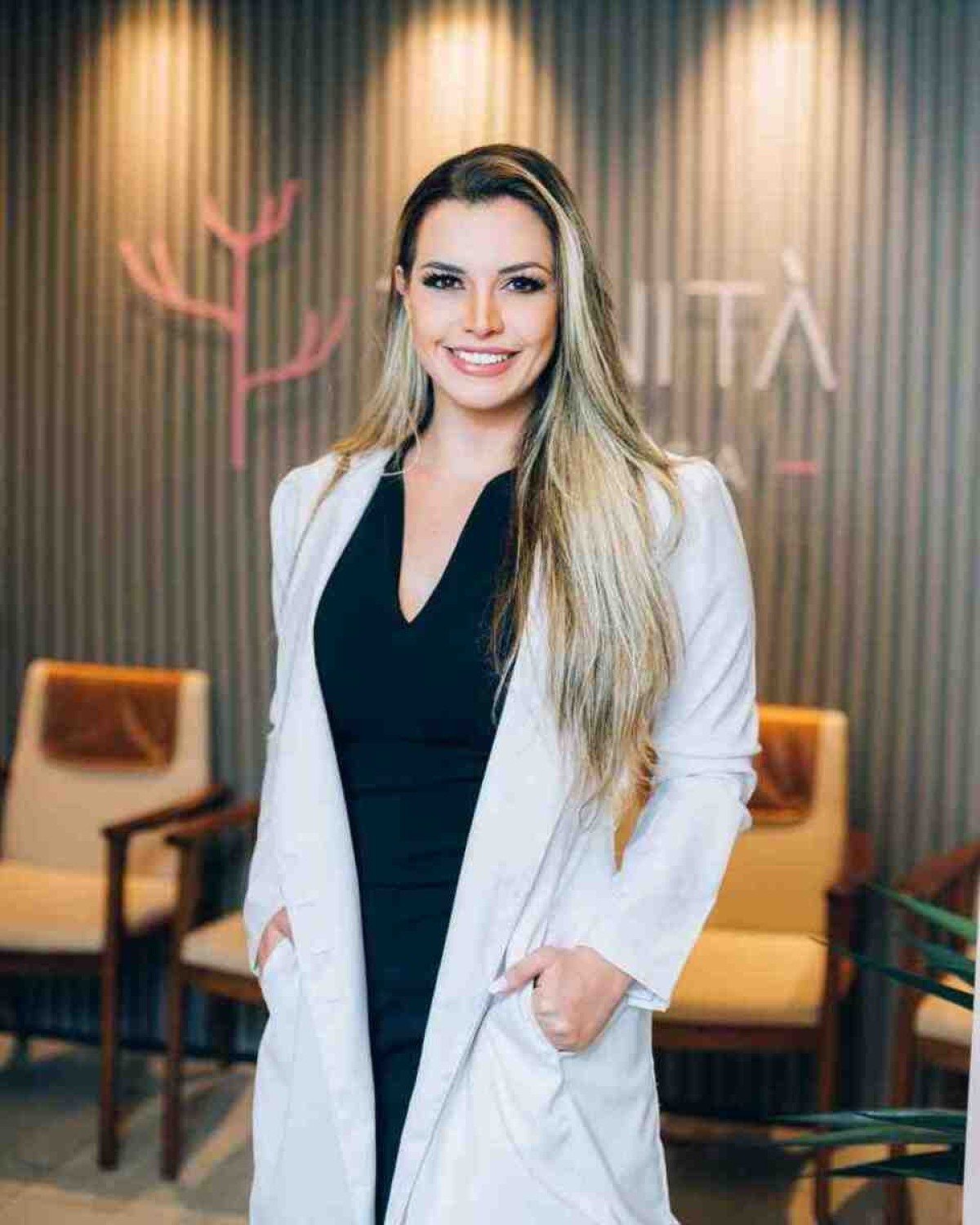 Bárbara Freyre, médica ginecologista e obstetra da clínica Trinitá, com abordagem humanizada.