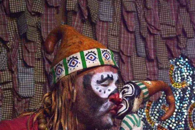 Artista Chico Simões, 62, apresenta teatro de bonecos 