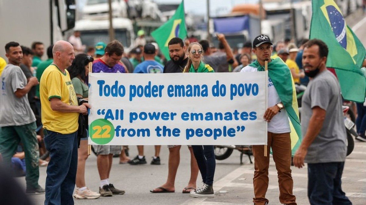 Bloqueios afetam mais estados do agronegócio e onde Bolsonaro teve mais votos