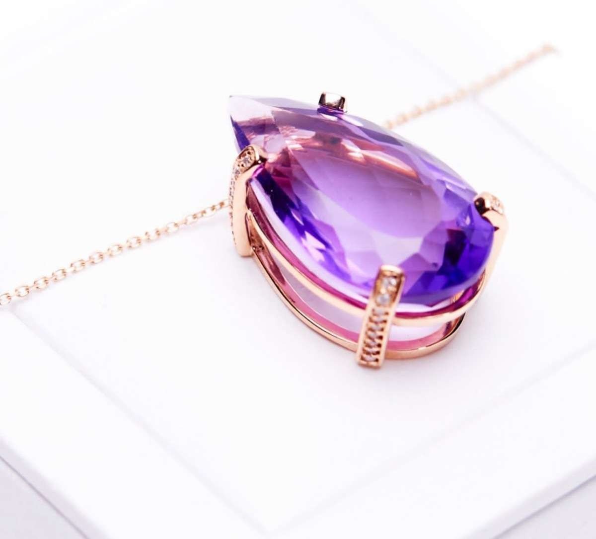 Colar Violeta, lançado na edição da CasaCor  