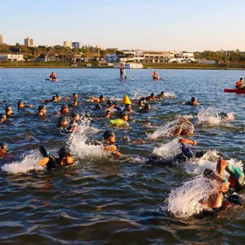 Jogo de corrida em que você viaja pelos EUA está de graça em