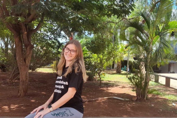 A estudante Helena Santos, 17 anos, pretende cursar medicina veterin&aacute;ria 