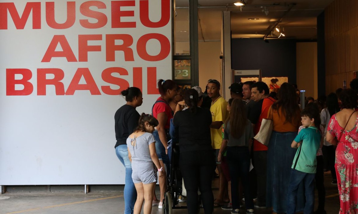 Museu Afro Brasil reabre com tributo a artista morto em setembro