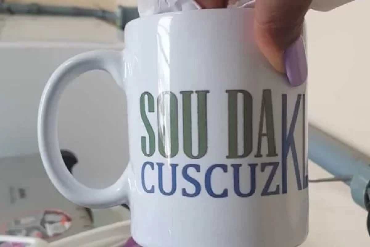 Técnica de enfermagem denuncia colega por caneca com referência à Ku Klux Klan