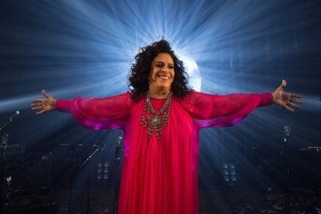 Para reverenciar a memória da cantora que faria 80 anos, haverá uma série de lançamentos, pela Som Livre, incluindo as reedições em streaming e vinil e o lançamento de um single triplo -  (crédito:  Marcos Hermes/Divulgacao. Cantora Gal Costa)