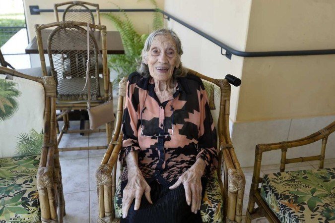  09/11/2022. Cr..dito: Minervino J..nior/CB/D.A Press. Brasil.  Brasilia - DF. Revista. Idosos centen..rios Maria Lopes dos Anjos 104 anos.
    