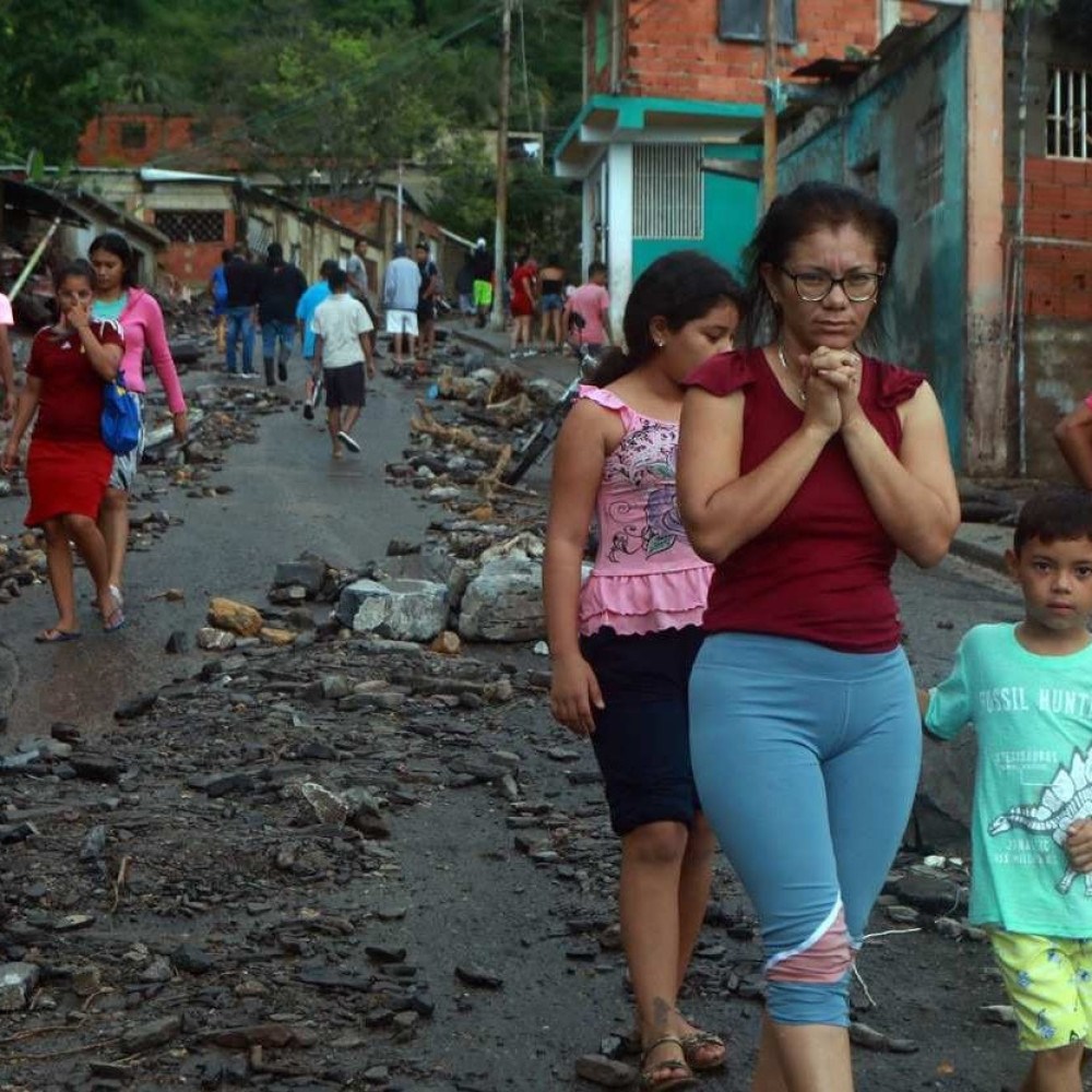 Pobreza extrema cai na Venezuela, mas desigualdade assusta, diz estudo