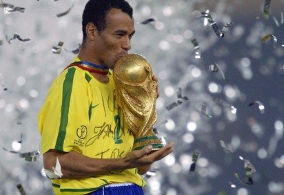 Cafu foi bicampeão do mundo com a Seleção Brasileira -  (crédito: Pedro UGARTE / AFP)