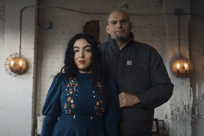 Quem é John Fetterman, casado com brasileira e eleito ao Senado nos EUA. Gisele foi central na campanha do marido - Quem é John Fetterman, casado com brasileira e eleito ao Senado nos EUA. Gisele foi central na campanha do marido -