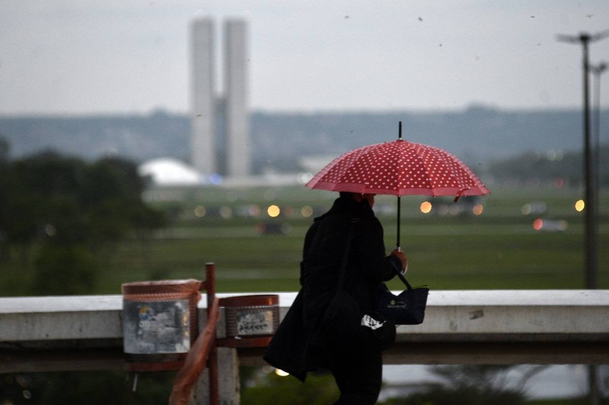 Previsão do tempo indica final de semana com chuvas no DF