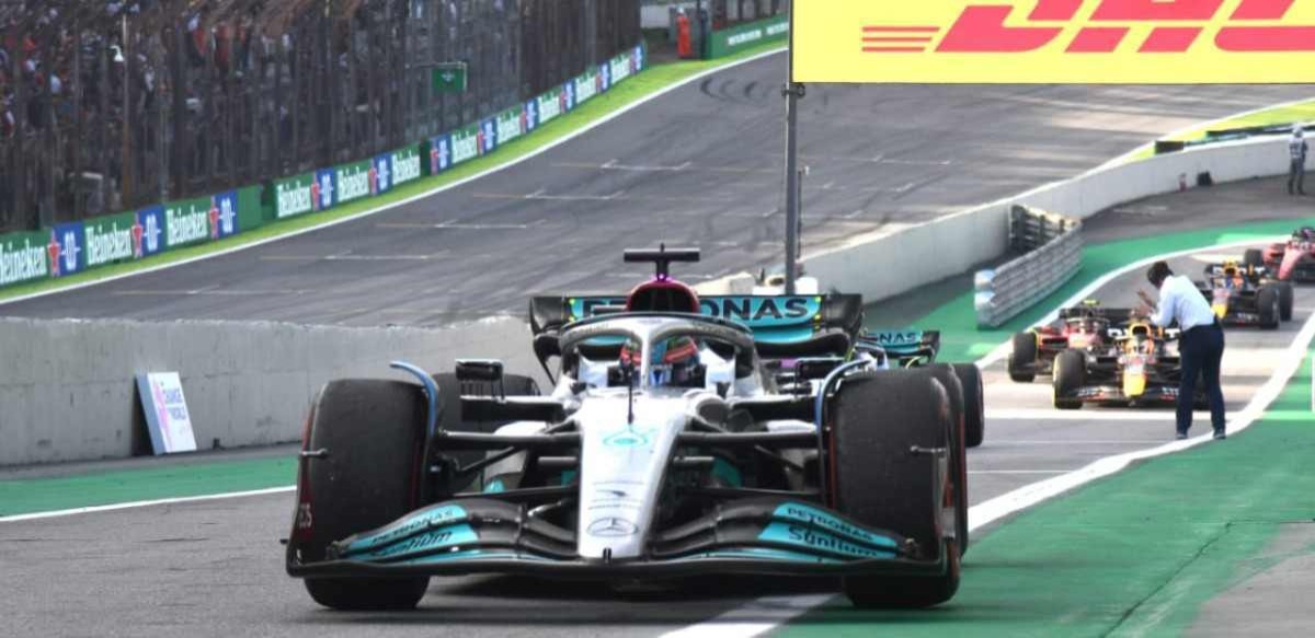 Russell admite surpresa com pole e primeira fila da Mercedes no GP de São Paulo