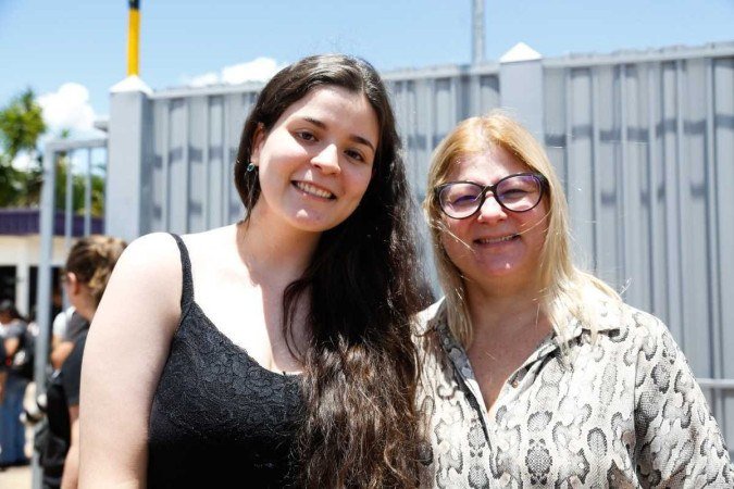 Giovana, 18 anos, estava tranquila, mas a mãe, Lili, ficou apreensiva