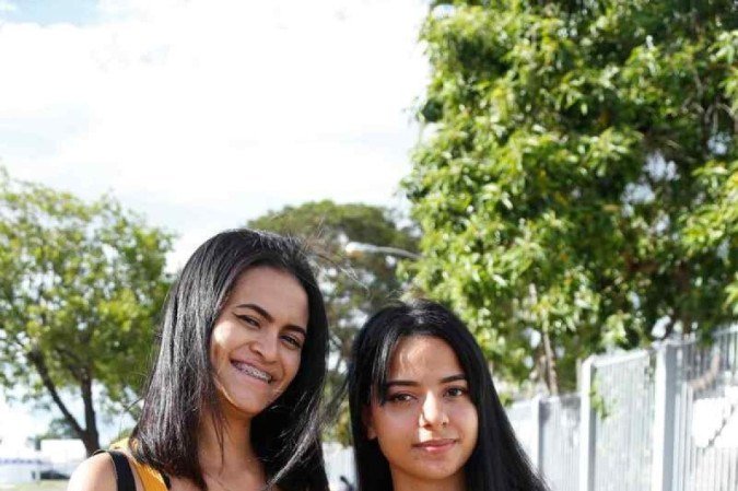  13-11/2022- Primeiro dia de  prova do ENEM de 2022- Camile clara Félix  e Bianca Pereira