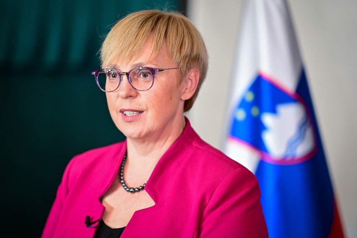 Advogada midiática se torna a primeira mulher presidente da Eslovênia