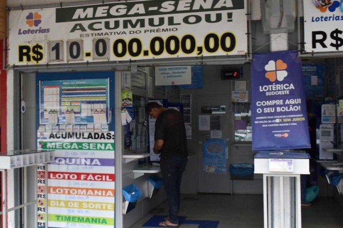 Mega-Sena acumulada: Como fazer a aposta online
