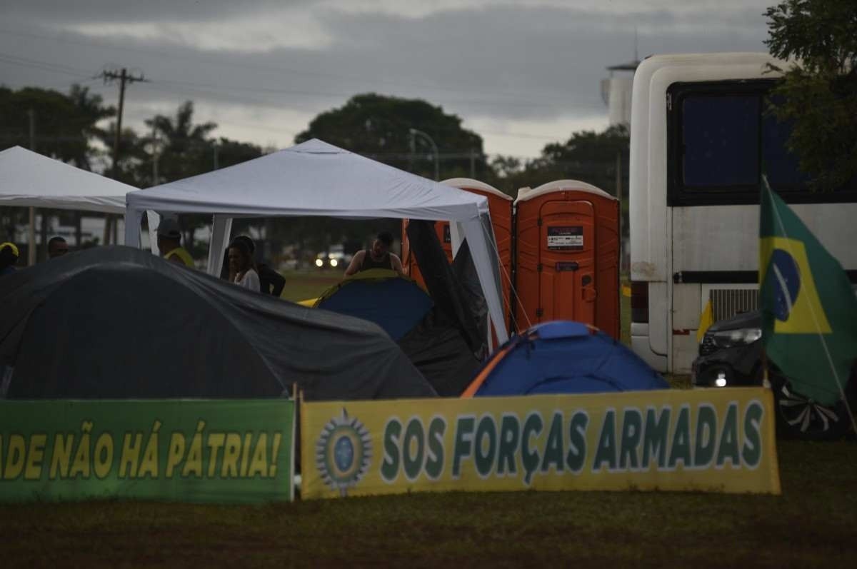 Corregedor manda juízes investigarem presença de crianças nos acampamentos