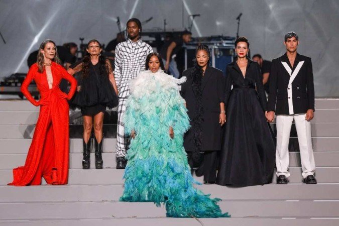Desfile no evento de Naomi Campbell para a ONG Fashion For Relief. 

