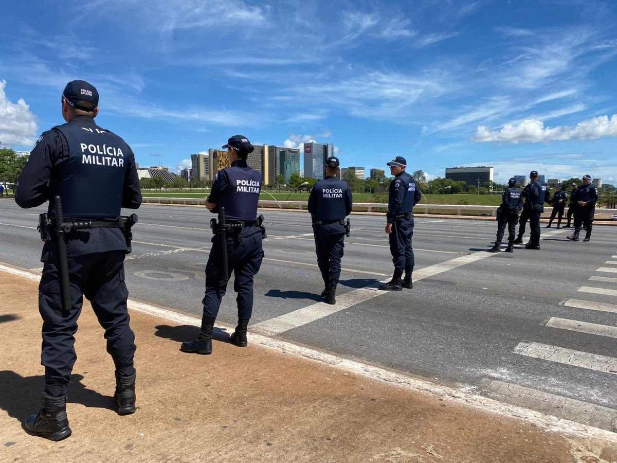 Esplanada permanece fechada e com poucos visitantes neste feriado