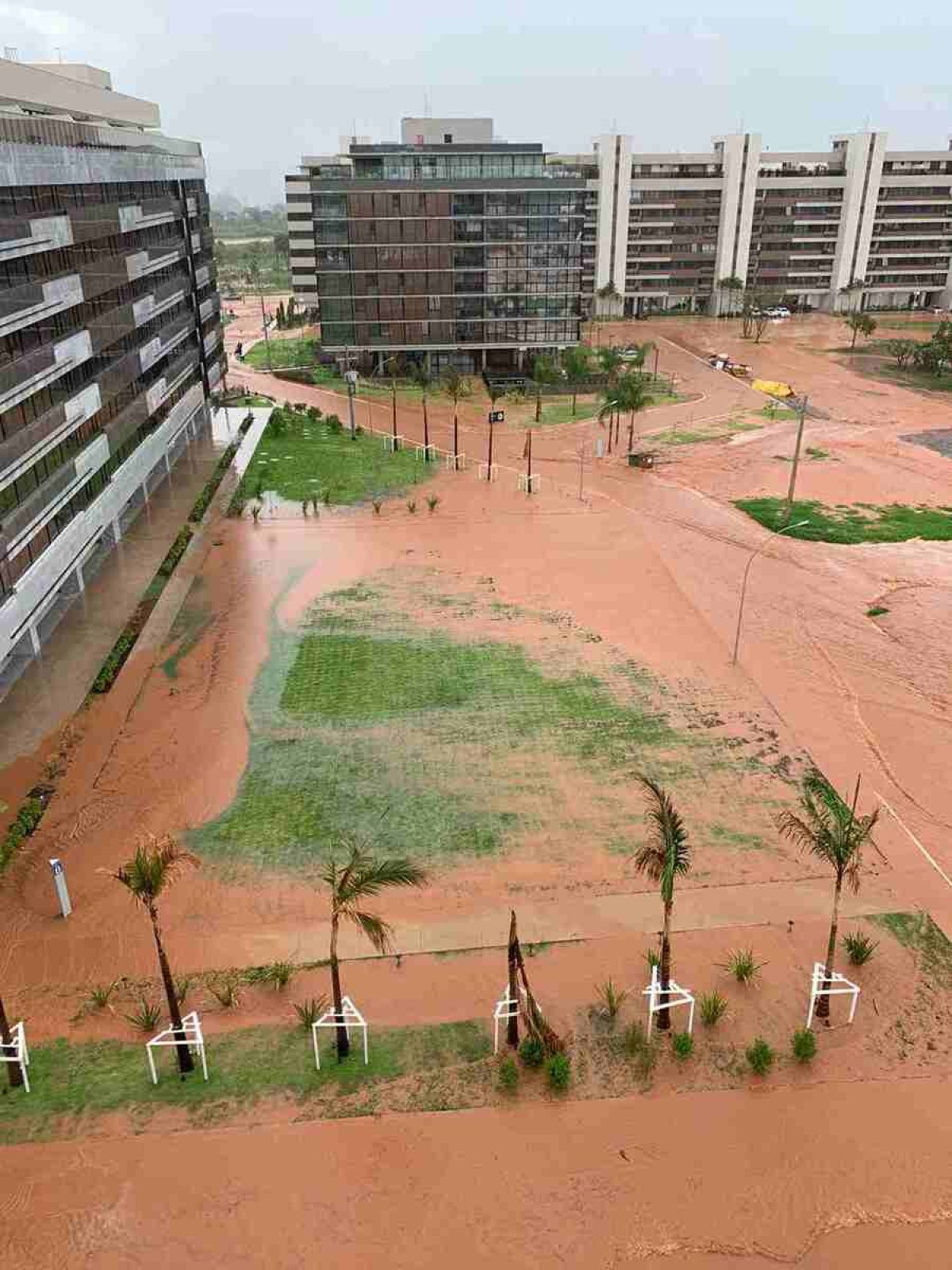 Novacap vai pagar indenização a motorista prejudicado por alagamento