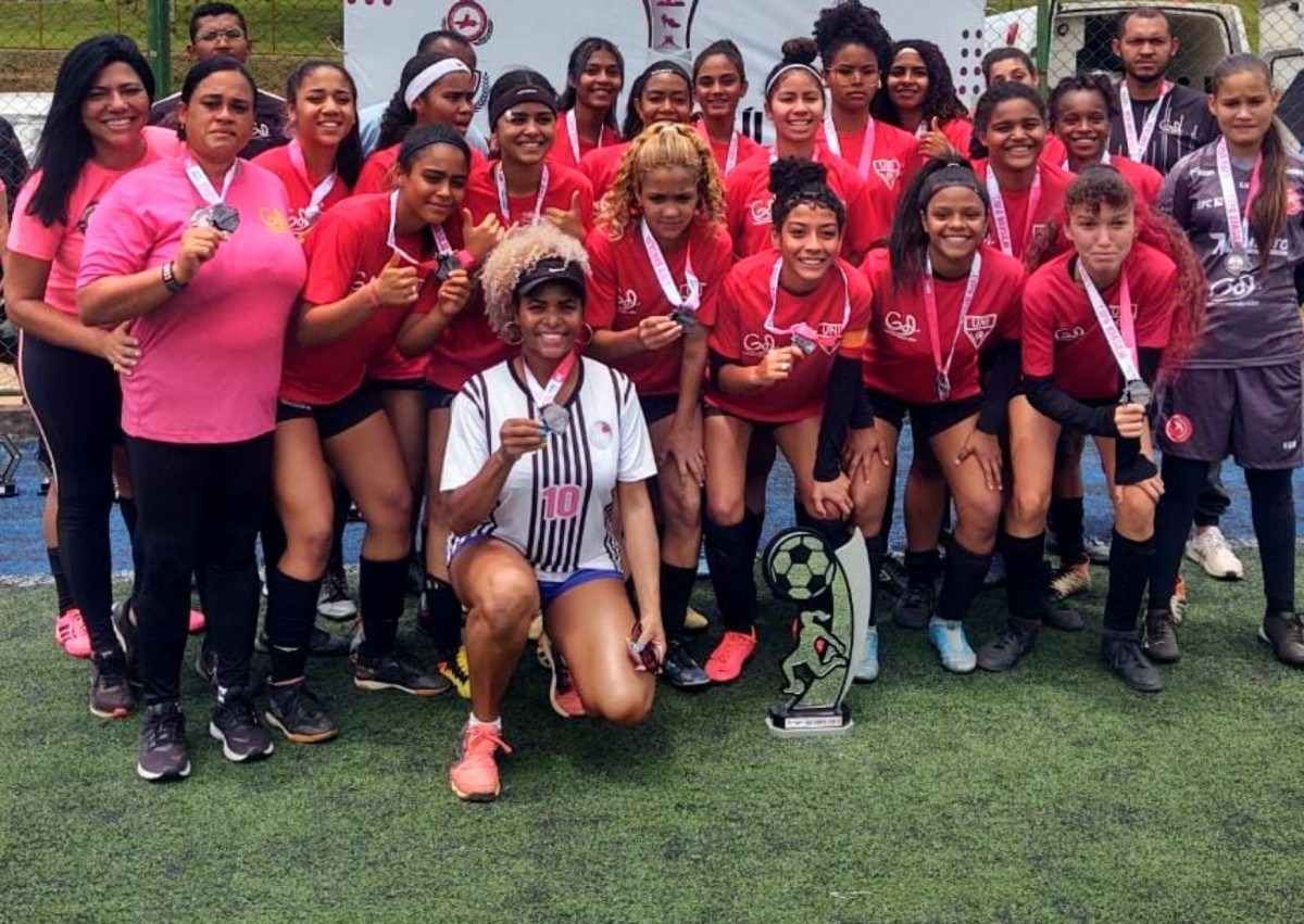 Jovens atendidas pela VIJ-DF precisam de apoio para participarem de torneio