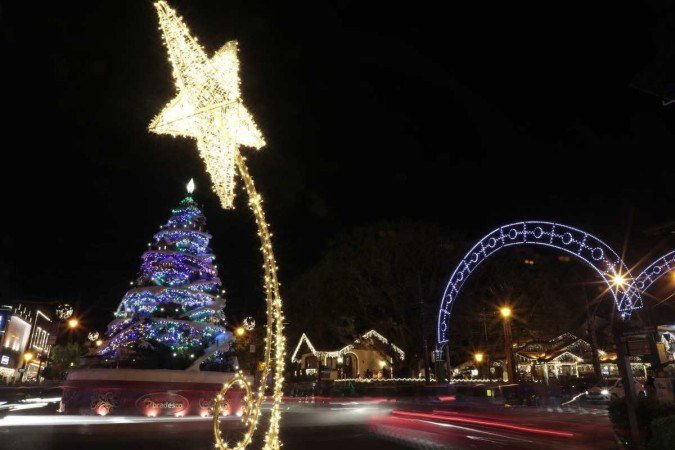 Dica: Visite o Instagram oficial do evento Natal Luz de Gramado (@natalluzoficial) e saiba como reservar antecipadamente 
o seu roteiro preferido.
