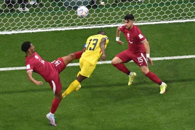 Copa do Mundo 2022  Equador vence Catar com dois gols de Valencia